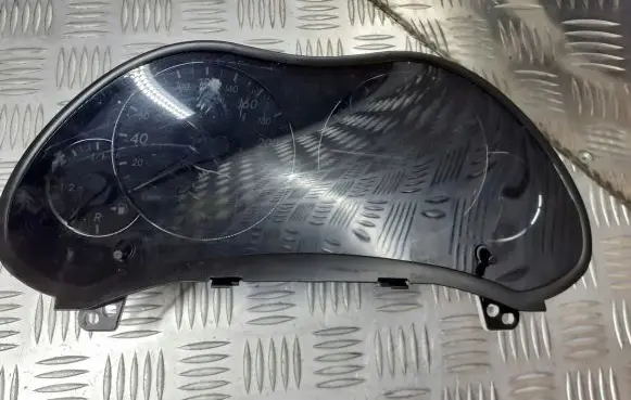 Toyota Avensis T250 Speedometer (instrument cluster) 83800-05571