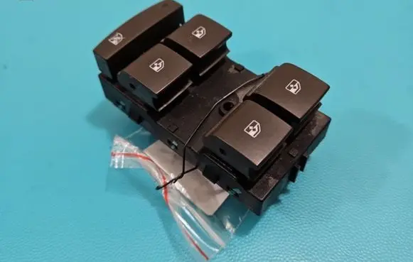 Opel Insignia A Electric window control switch 13305012 IMPRK1423251