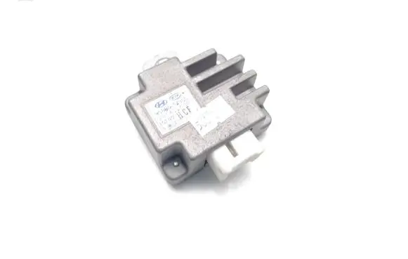 Hyundai i20 (PB PBT) Day light relay 958001J950