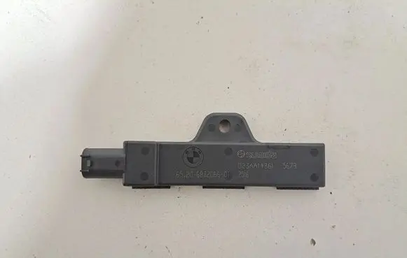 BMW 4 G22 G23 G24 G26 Keyless system antenna 6832066