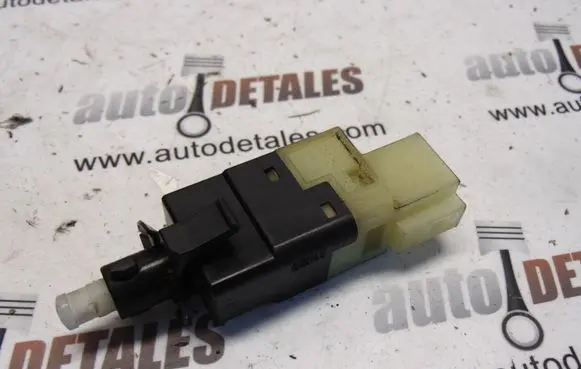 Mercedes-Benz E W211 Brake pedal sensor switch A0015454409