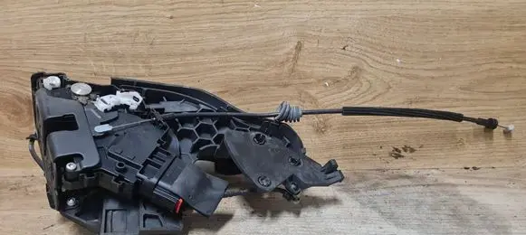 Volvo S40 Rear door lock 30799324