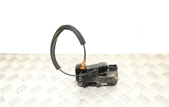 Opel Combo C Front door lock 24434885