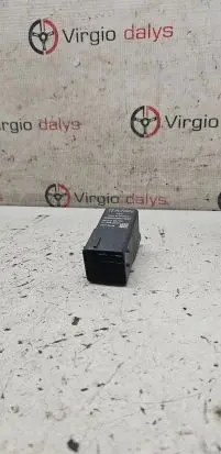 Citroen C5 Glow plug pre-heat relay 9803299780 20160825
