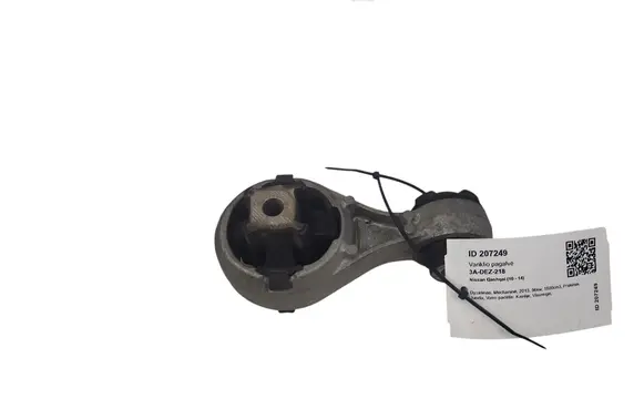 Nissan Qashqai Engine mount bracket