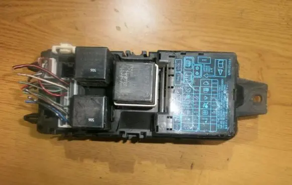 Mitsubishi Carisma Fuse box set mr193494
