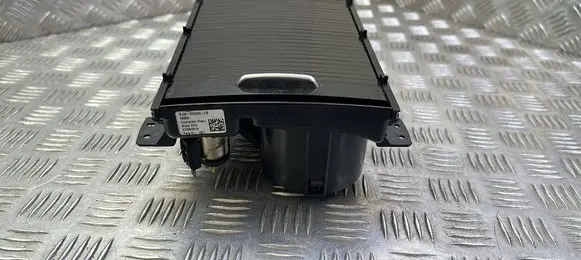 Land Rover Range Rover Evoque L538 Cup holder front BJ32600D00CB