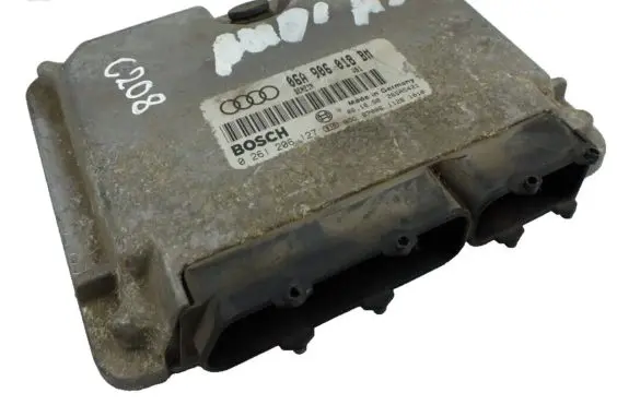 Audi A3 S3 8L Engine control unit/module 06A906018BM 0261206127 26SA5421