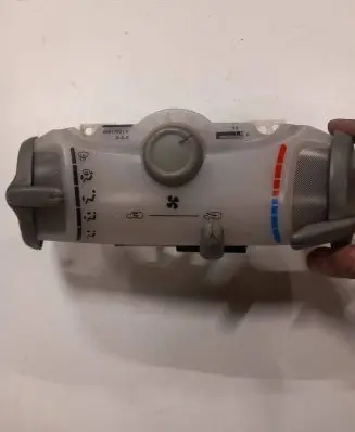 Toyota Aygo AB10 Climate control unit 559000H020