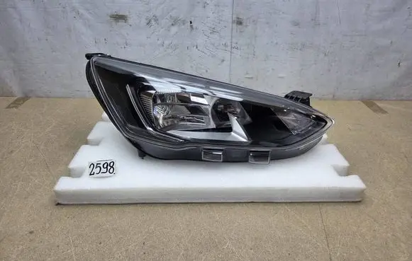 Ford Focus Headlight/headlamp MX7B13E014CD