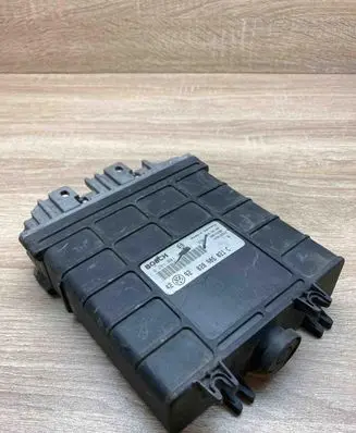 Volkswagen Golf III Engine control unit/module ECU 028906021C