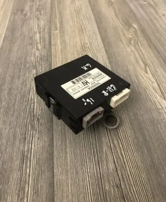Toyota C-HR I Hand brake control module 8905010010 15181110640