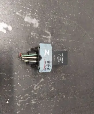 Citroen C2 Glow plug pre-heat relay 9640469680 5125280