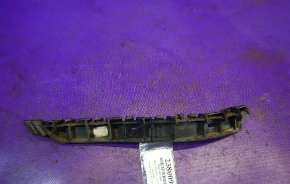 Skoda Praktik (5J8) Front bumper mounting bracket 5J7807393