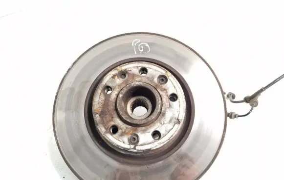 Peugeot 308 Front wheel hub