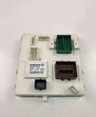 Volvo V60 Central body control module 32320214AA