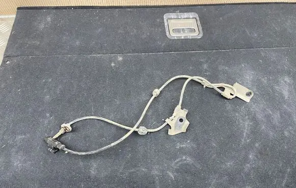 Toyota Auris E180 ABS brake wheel speed sensor 8954202061