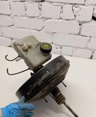 Mercedes-Benz Sprinter W901 W902 W903 W904 Brake booster A0004309408 0204021251