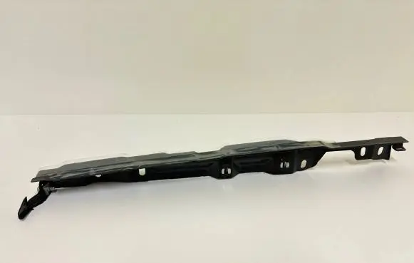 BMW 1 E82 E88 Other sill/pillar trim element 7165603 51377165603 23781010