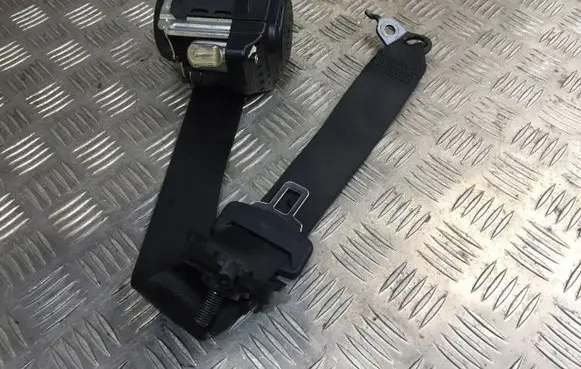 BMW 4 G22 G23 G24 G26 Rear seatbelt buckle 8097754