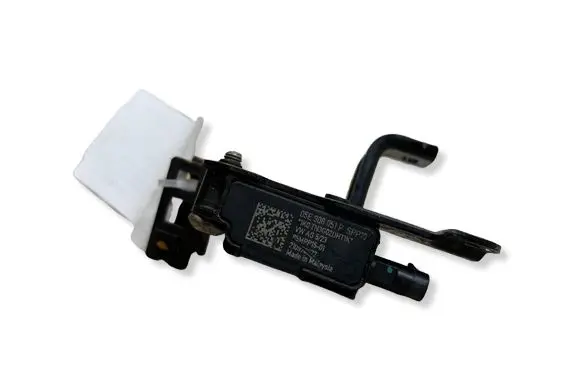 Volkswagen Tiguan Exhaust gas pressure sensor 05E906051P 04E131552P 05E906051