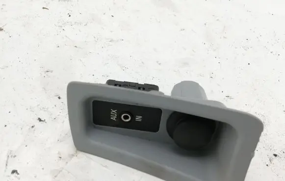 BMW 1 E81 E87 AUX in-socket connector 61316930561 51169110410 9110410