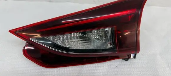 Tailgate rear/tail lights
