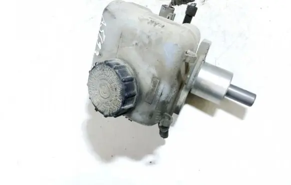 Master brake cylinder
