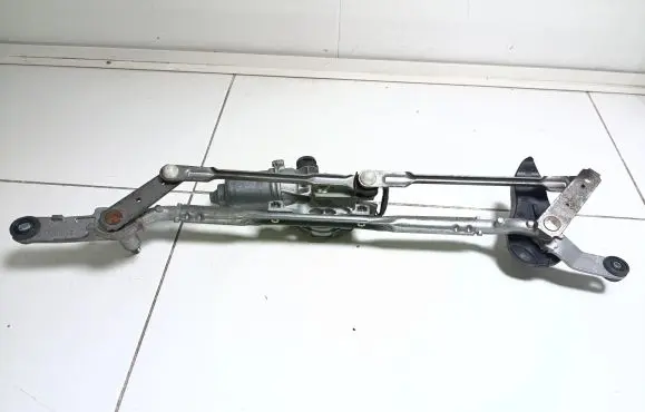 Mazda 6 Front wiper linkage and motor GHP967340 1593004340