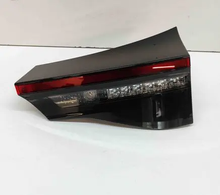 Toyota Yaris Cross Tailgate rear/tail lights 815800DB80