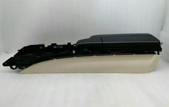 Mercedes-Benz SL R231 Center console A2316804701