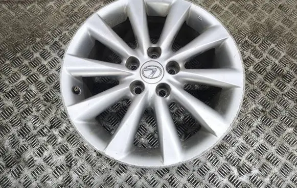 Lexus IS 220D-250-350 R17 alloy rim