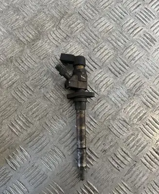 Ford C-MAX I Fuel injector 9647247280