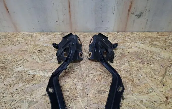 Toyota Prius+ (ZVW40) Engine bonnet/hood hinges 