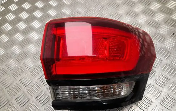 Jeep Grand Cherokee Rear/tail lights P68142940AF