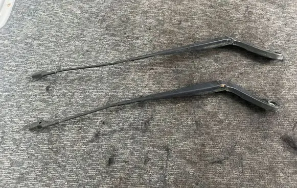 Peugeot Boxer Front wiper blade arm