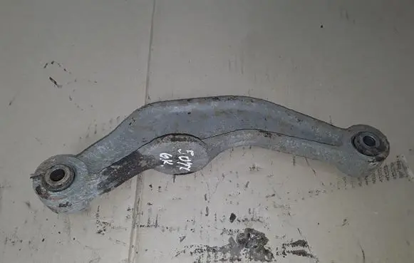 Subaru Outback Rear upper control arm/wishbone 352
