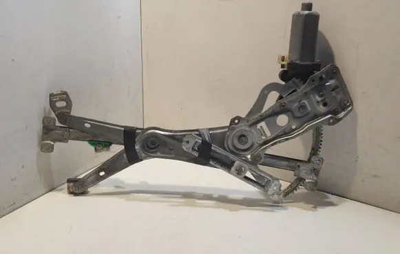 Mercedes-Benz C W202 Front door window regulator with motor 0130821639