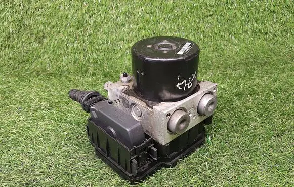 Opel Zafira B ABS Pump 13440100