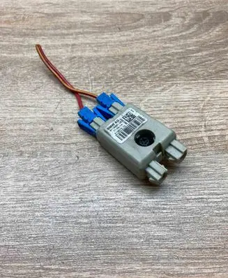 BMW 7 E65 E66 Aerial antenna amplifier 9118261 21367510 WITHPLUG