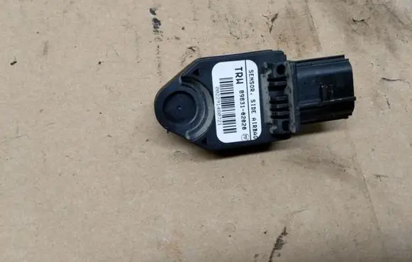 Toyota Corolla E120 E130 Airbag deployment crash/impact sensor 8983102020