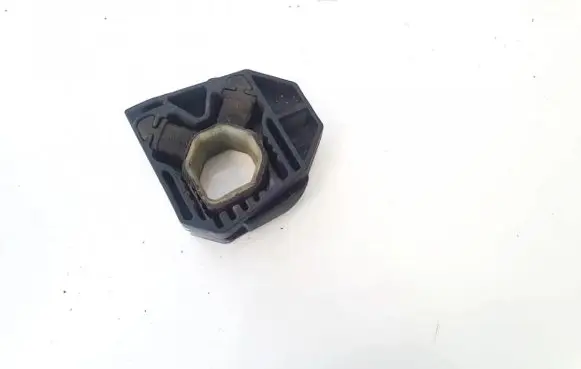 Seat Leon (1P) Radiator mount bracket 1339182