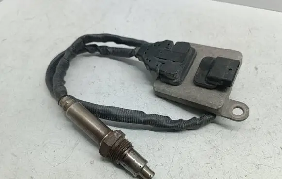Mercedes-Benz C W205 Lambda probe sensor A0009052809 1812110346 0009052809