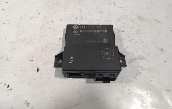 Audi A6 S6 C6 4F Gateway control module 4F0907468N