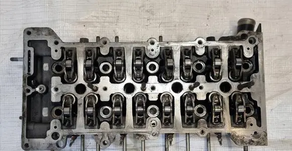 Opel Insignia A Engine head 55576540