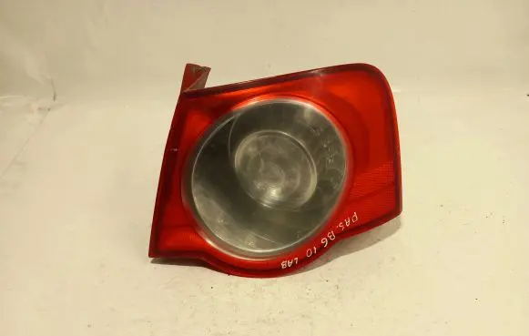Volkswagen PASSAT B6 Rear/tail lights 275702