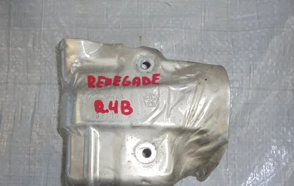 Jeep Renegade Heat shield in engine bay 05047654AA