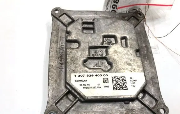 Peugeot 308 Voltage converter/converter module 130732940300
