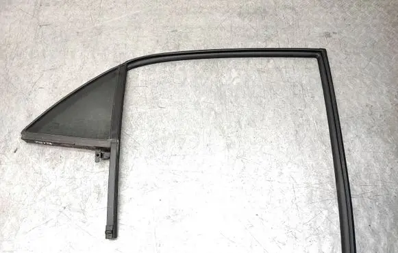 KIA Rio Rear vent window glass 83427H8030 43R016943 DOT748AS3M35