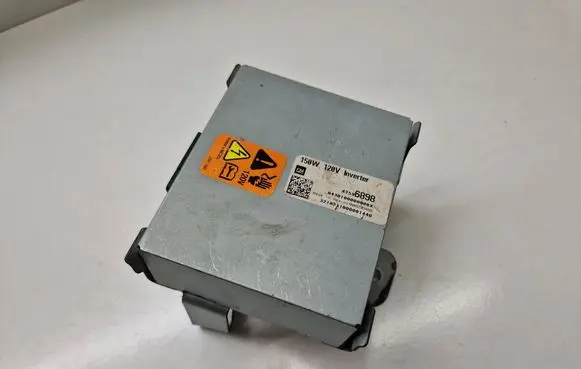 Voltage converter inverter